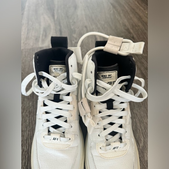 Nike Utility High Sneakers - Picture 9 of 16